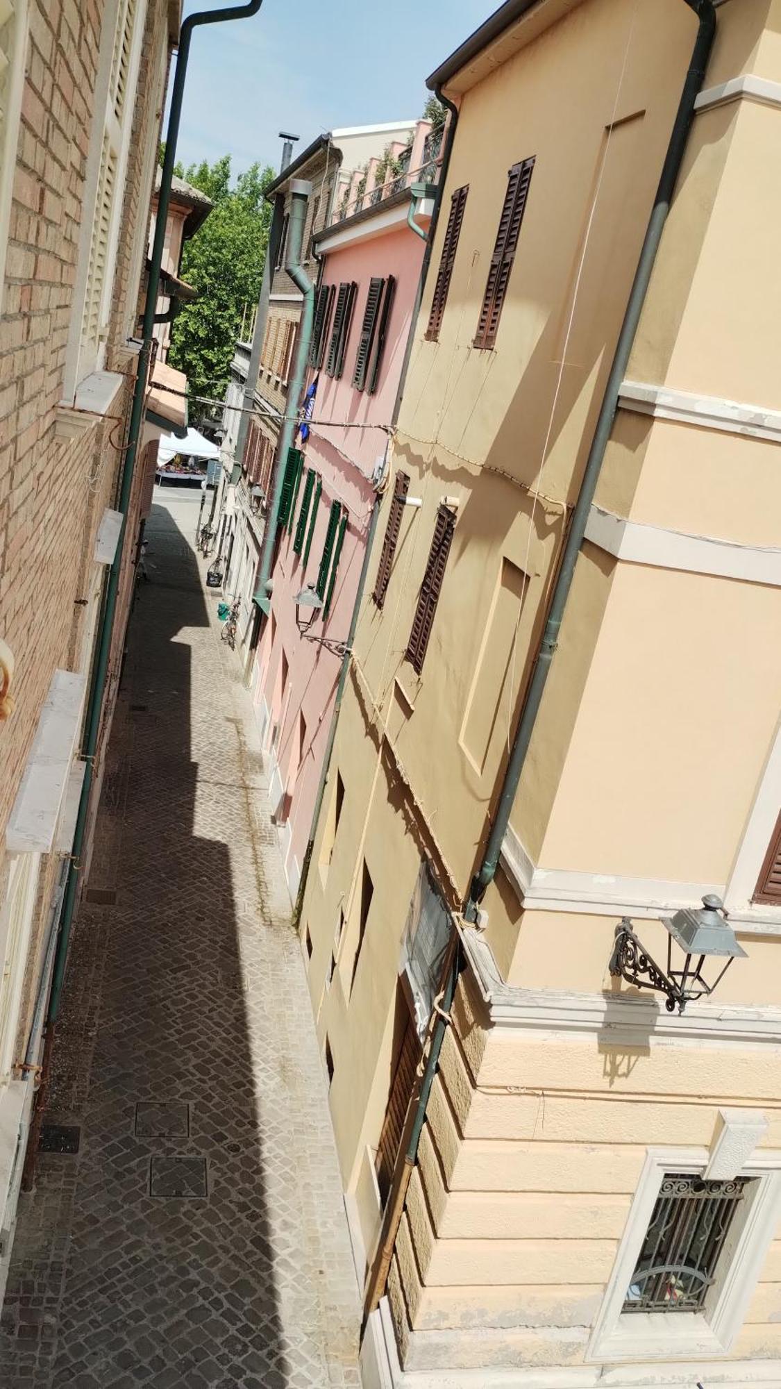 Palazzo Cavalletti - Appartamenti Nel Cuore Di Сенигаллия Экстерьер фото